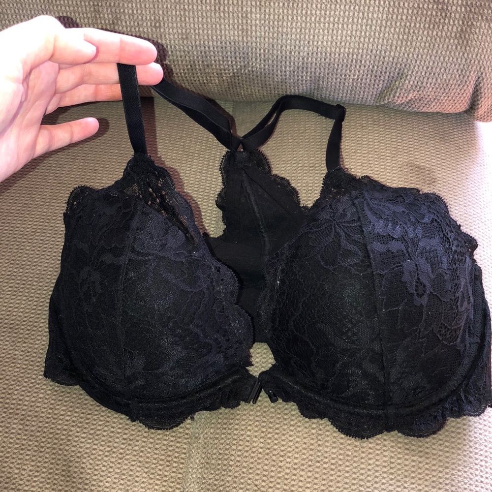 VS Pink Front Clasp Black Lace Racer Back Bra